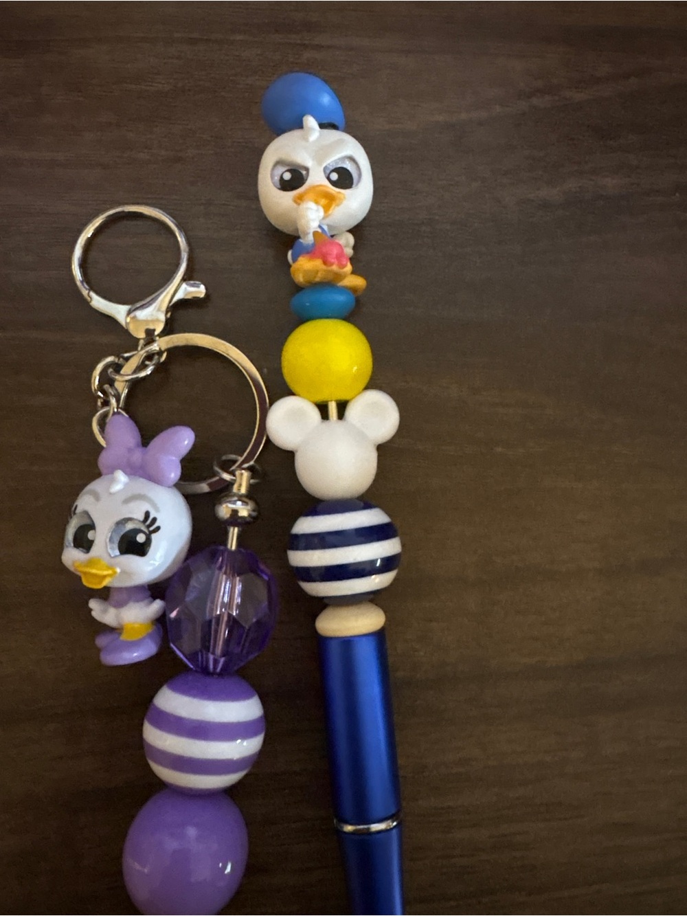 Donald and Daisy pen and bag charm/keychain set